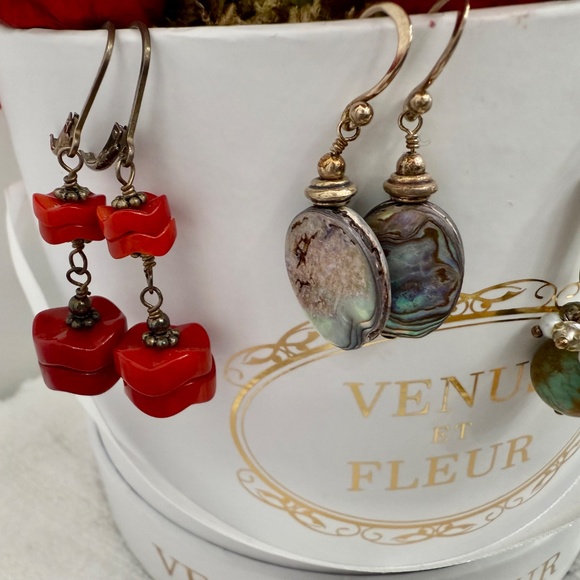 4 pairs of earrings sterling silver red coral, turquoise, mother of pearl dangle - Picture 2 of 7